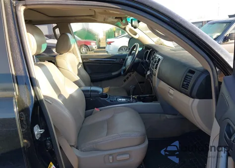 2006 Toyota 4Runner Limited V8 из США, поврежденный, VIN JTEBT17R468032241